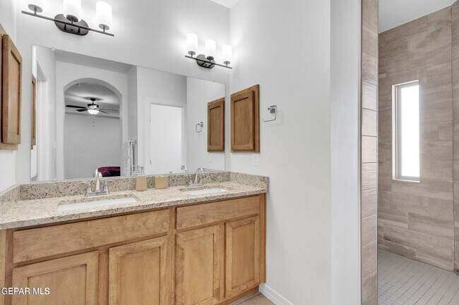 Building Photo - 14509 Johnny Mata Dr