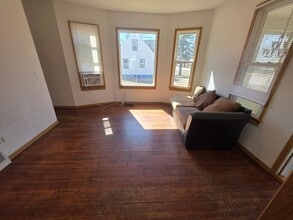 Building Photo - 445 N Plum St