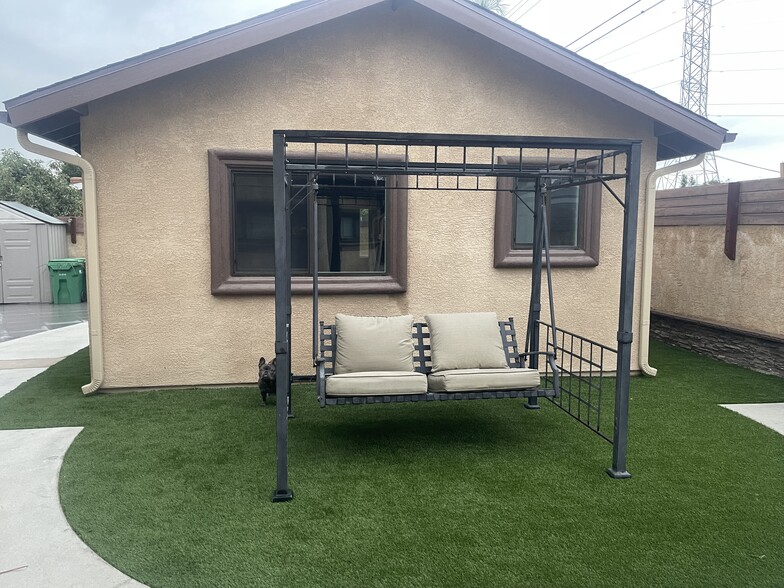 Building Photo - 5029 Cutler Ave