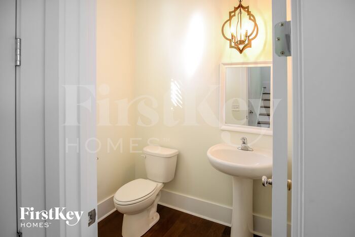 Building Photo - 106 Starling St