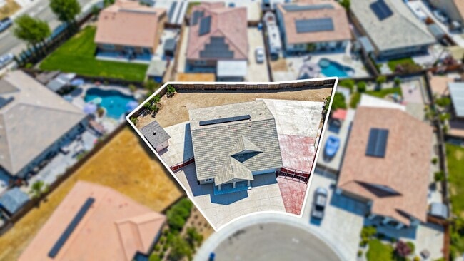 Building Photo - 4 bedroom home for RENT in Manteca with RV...