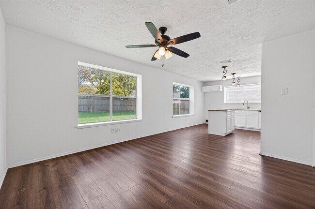 Building Photo - 11718 Inga Ln