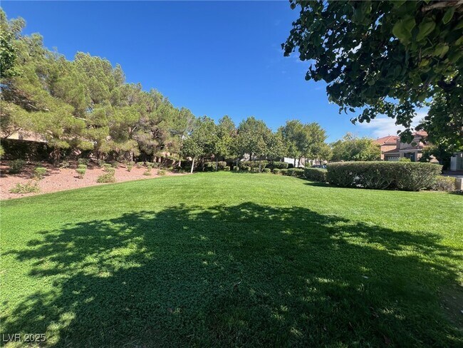 Building Photo - 10933 Esta Ponia Ct