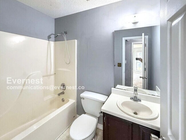 Building Photo - 6927 Brittany Ln