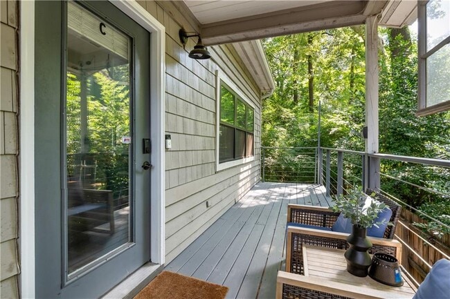 Building Photo - 119 Ashland Dr NE