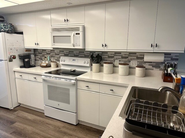 Kitchen - 2320 Terra Ceia Bay Blvd