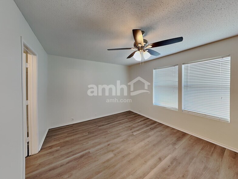 Building Photo - 4508 Merlot Dr