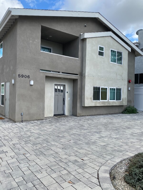 Building Photo - 5906 Murietta Ave