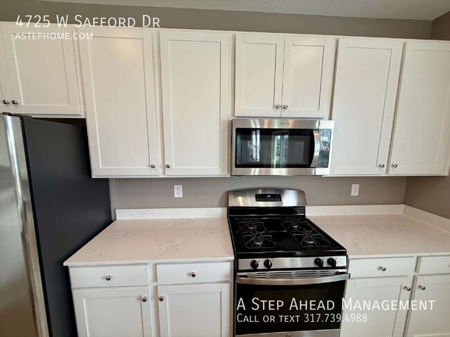 Building Photo - 4725 W Safford Dr