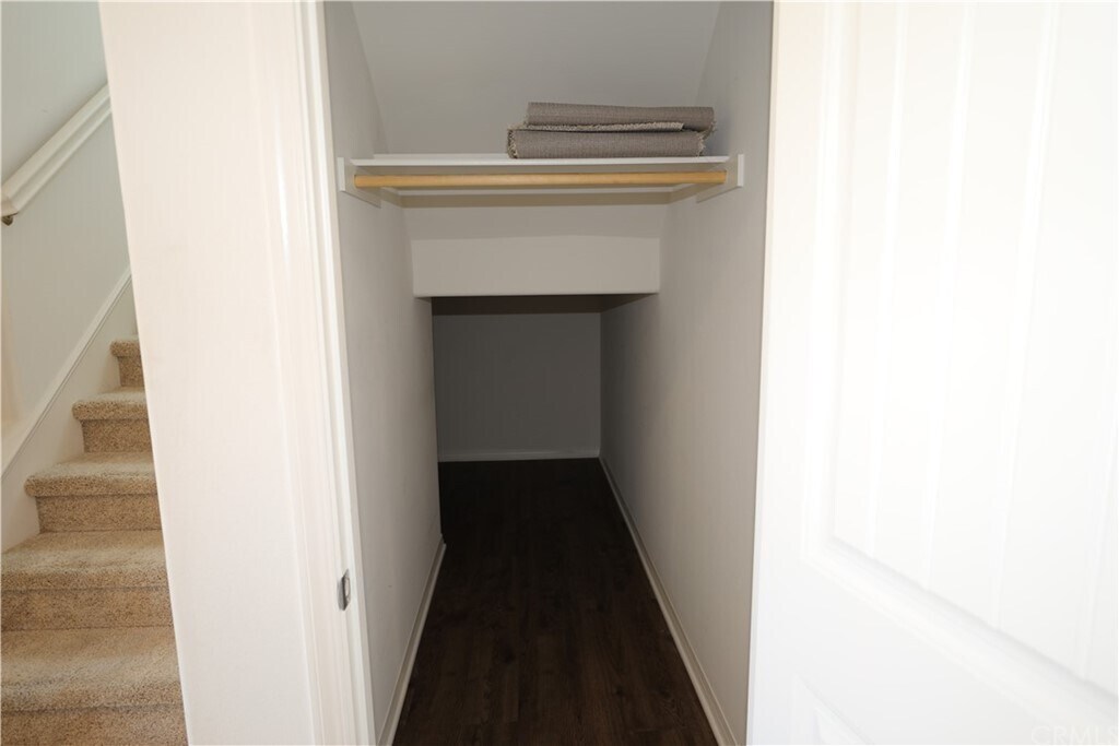 Building Photo - 1006 Peach Grv