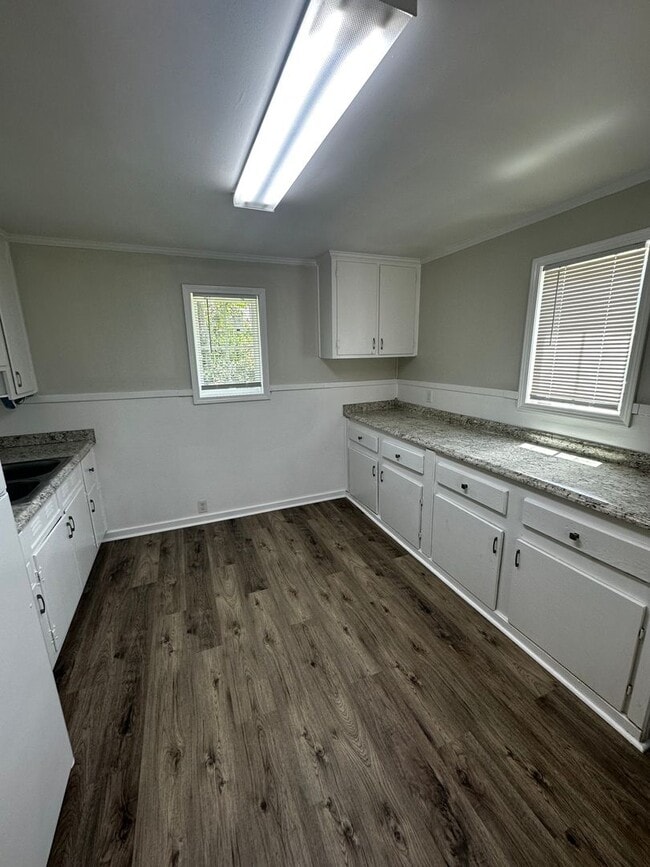 Building Photo - 3BD/1B home near VSU