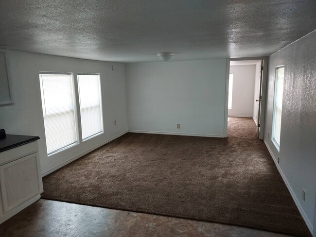 Building Photo - 6161 Cheyenne Trail