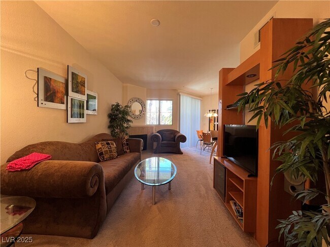 Building Photo - 7139 S Durango Dr