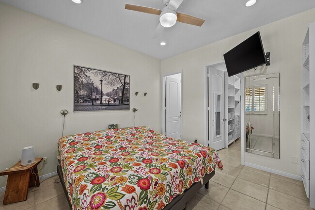 Building Photo - 15830 Rawhide Ln