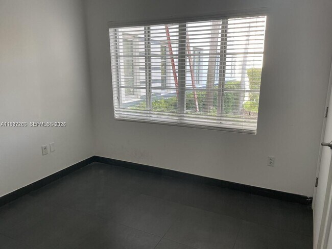 Building Photo - 1600 Euclid Ave