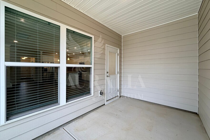 Building Photo - 5701 Agrinio Way