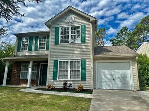 Building Photo - Bright and Airy Three Bedroom Home in Lake...