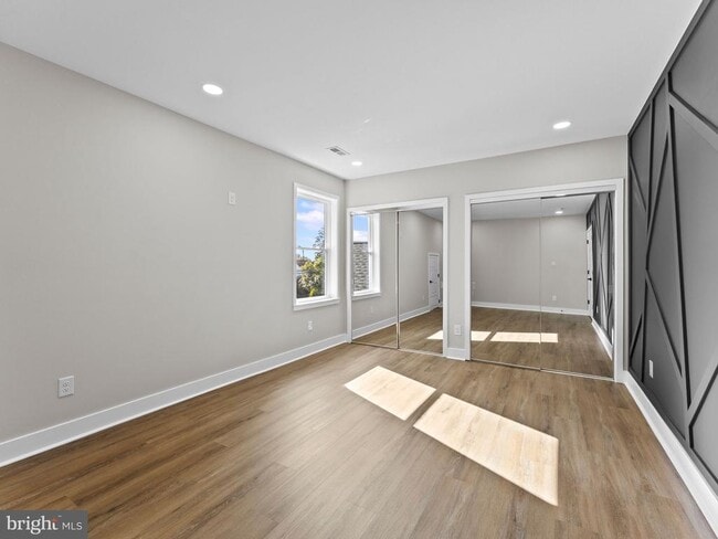 Building Photo - 116 2nd St
