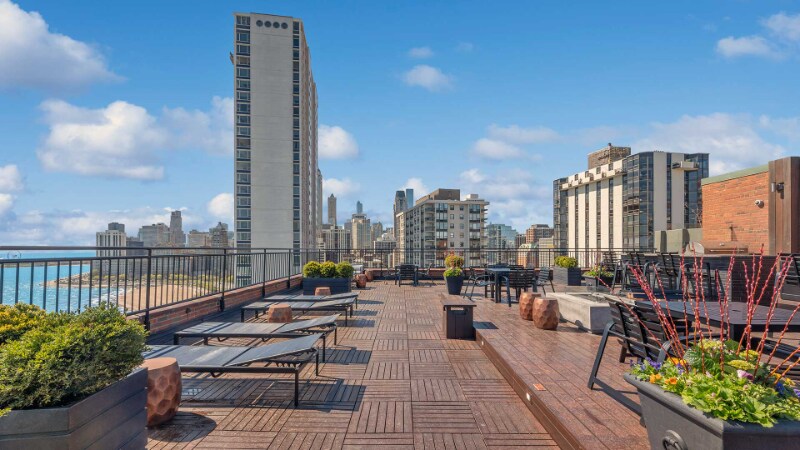 Building Photo - 1361 N Lake Shore Dr