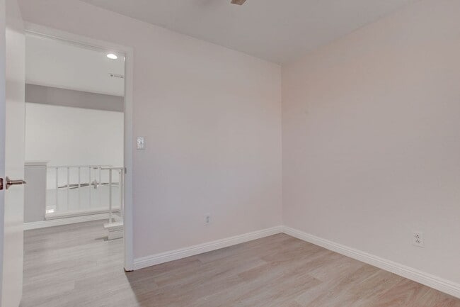 Building Photo - 1416 Walstone Rd