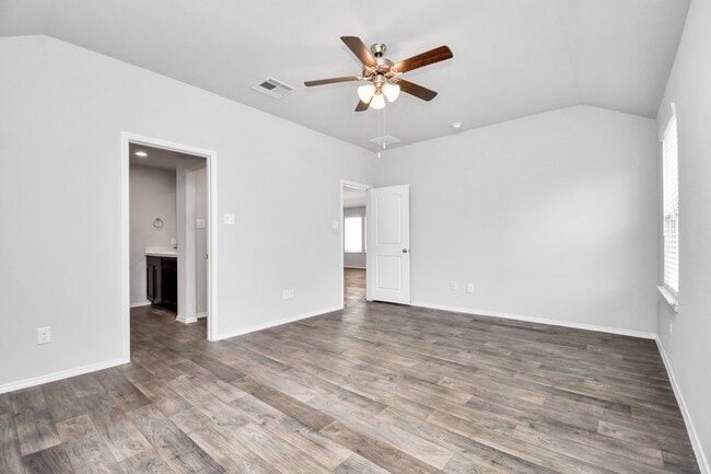 Building Photo - 9810 Laurel Lake Dr