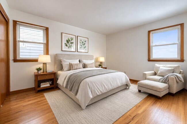 Building Photo - 180 W 3rd St