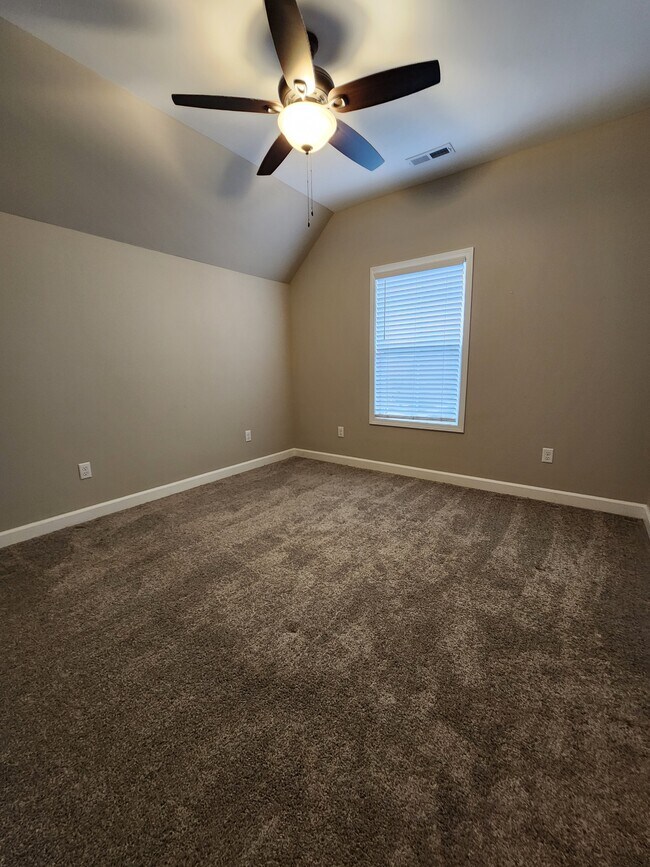 Building Photo - 1405 Brk Hl Dr