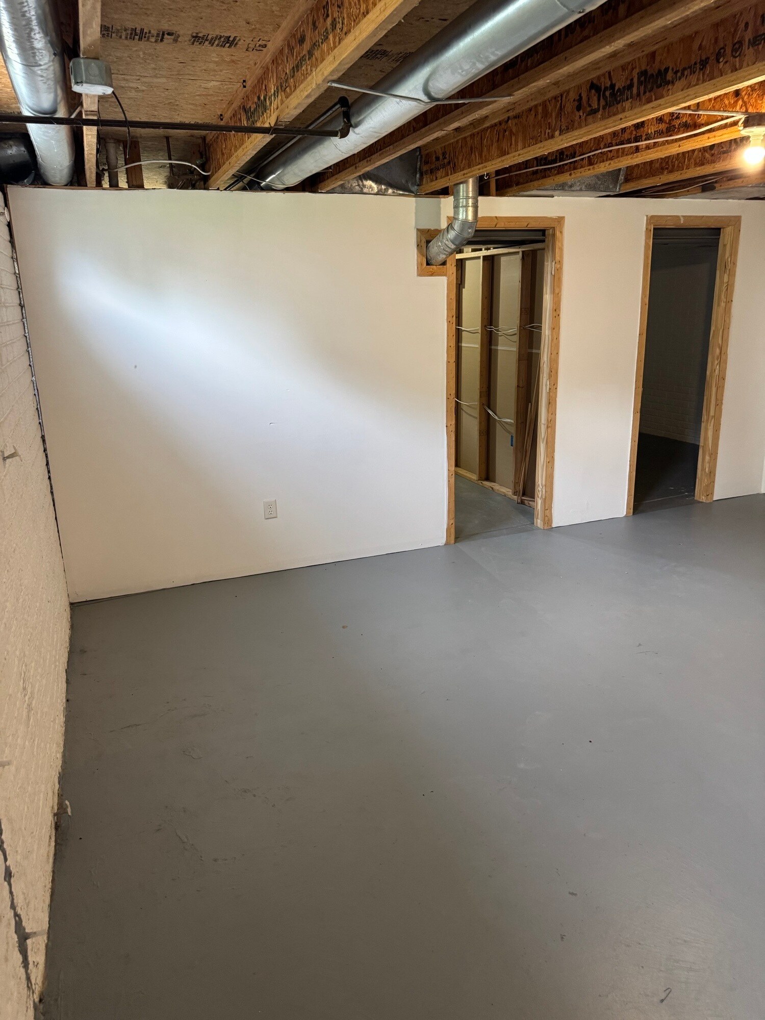Building Photo - 475 Broadview Ct
