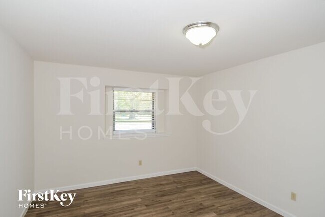 Building Photo - 3207 Haydee Rd