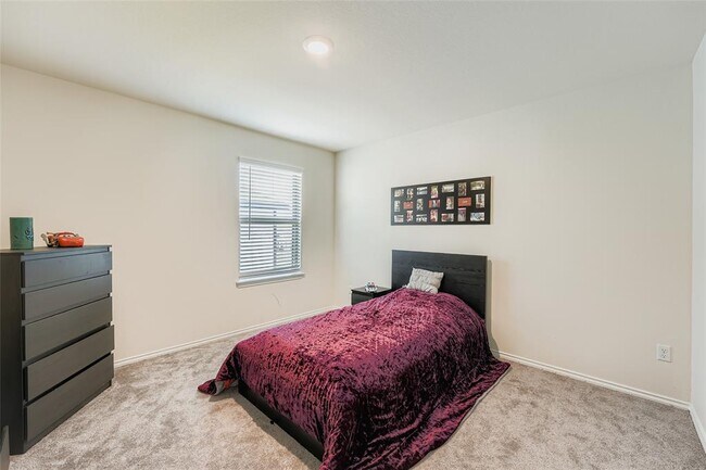 Building Photo - 144 Gunther Way