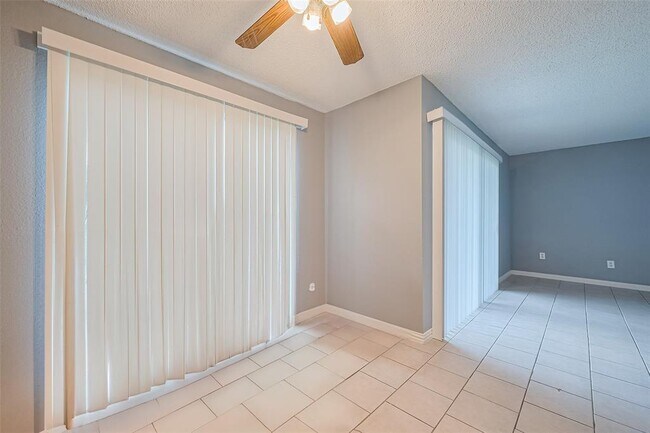 Building Photo - 8541 Sands Point Dr