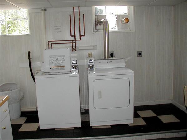 Building Photo - 49 Dean Ave