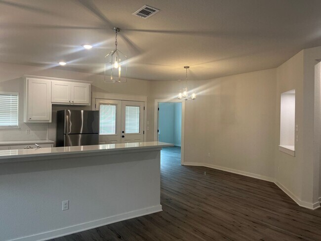 Building Photo - 2853 S Hills Ave