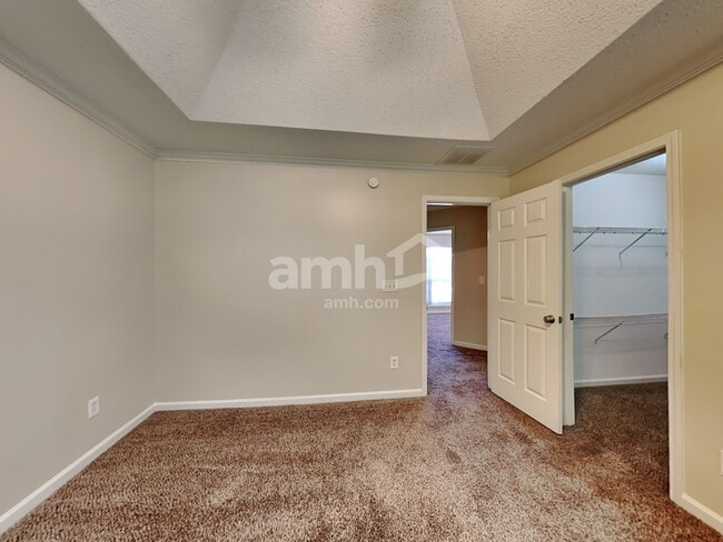 Building Photo - 2725 Freemans Walk Dr