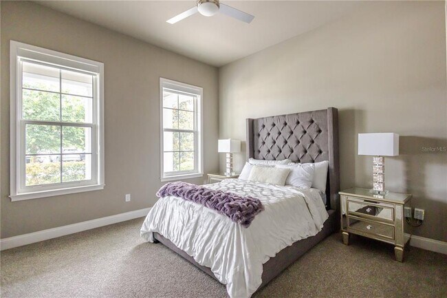 Building Photo - 11967 SW 32nd Ln