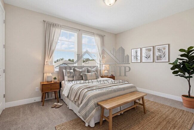 Building Photo - 1213 Pampus Dr