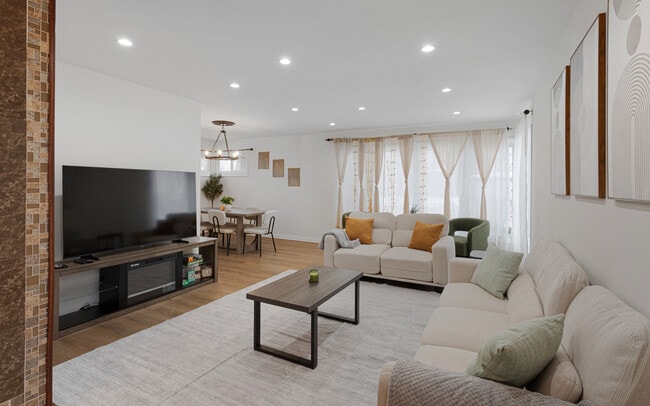 Building Photo - 7618 Beckwith Rd