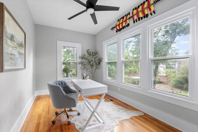 Building Photo - 420 E 6th Ave