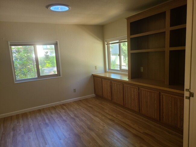 Built in Cabinets for Office - 14437 Marysville Rd