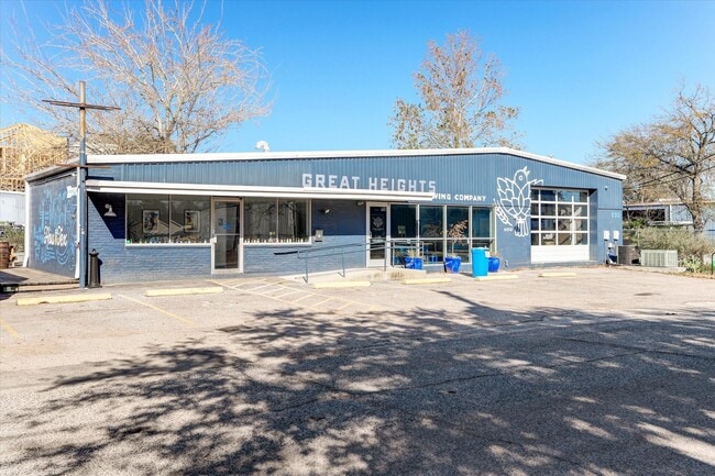 Building Photo - 1806 Gardenia Dr