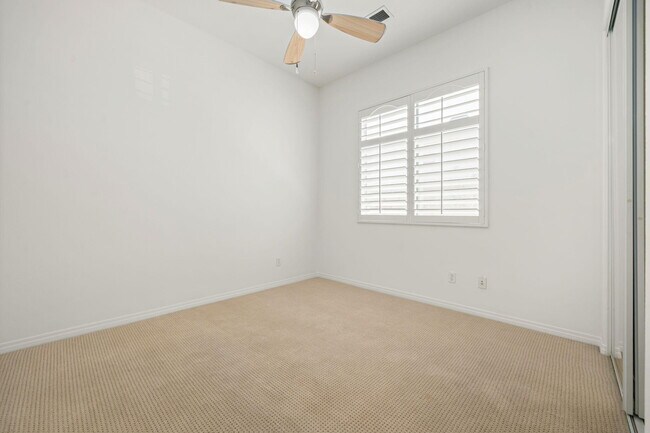Building Photo - 43501 Parkway Esplanade W