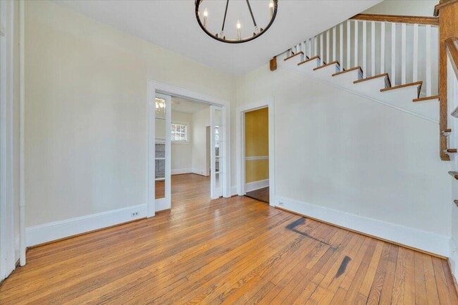 Building Photo - 1144 Wasena Ave SW