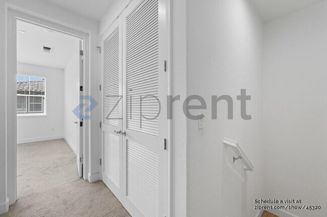 Building Photo - 34856 Awning Ter