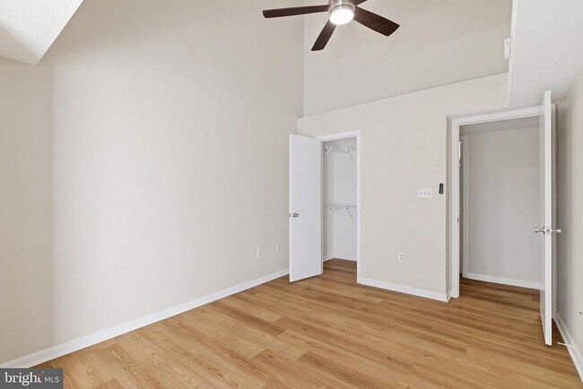 Building Photo - 1647 Carriage House Terrace