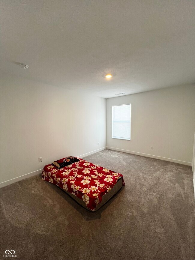 Building Photo - 2725 Linwood Ave