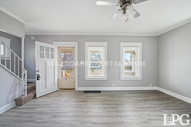 Building Photo - 630 Colima Dr