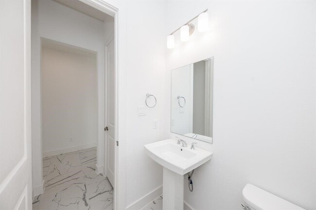 Building Photo - 31815 Pecan Mdw Ln