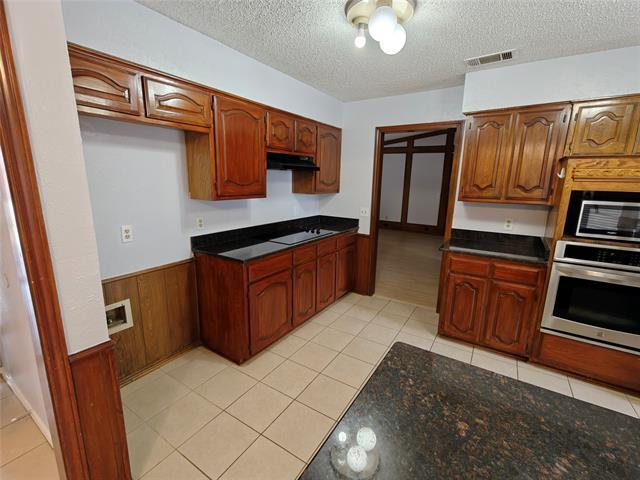 Building Photo - 4108 Mesa Dr