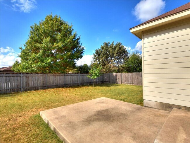 Building Photo - 2717 Claremont Ct