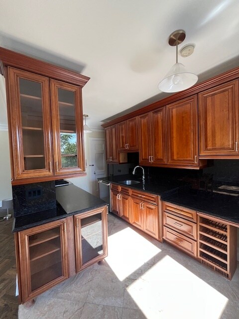Kitchen - 2000 N Lincoln Park W
